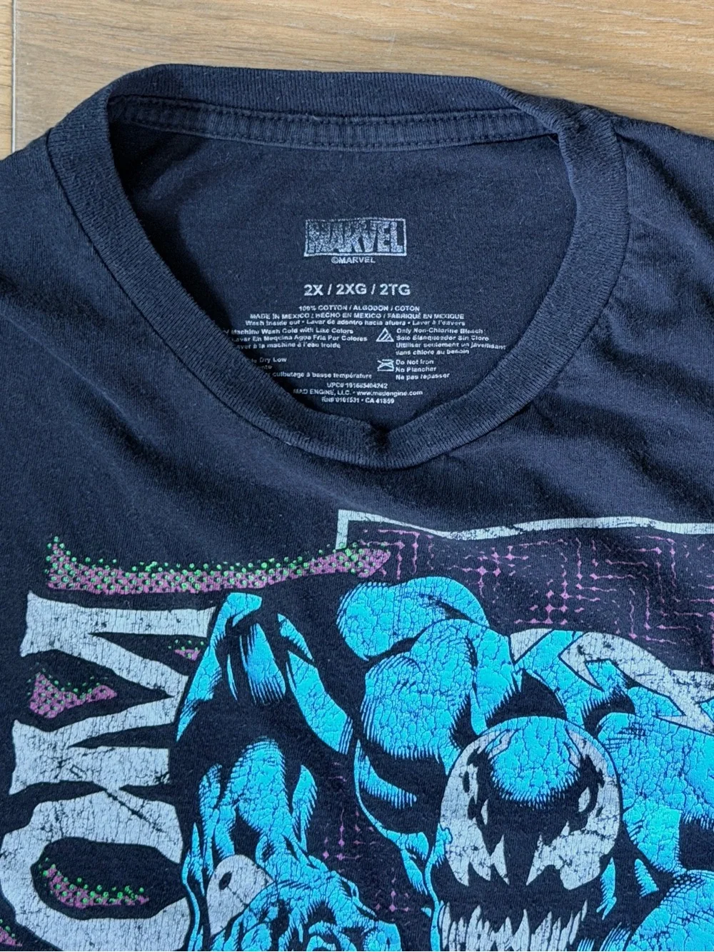 Marvel Venom Graphic Tee Superhero Villain Comic Black Teal Men's 2XL Licensed